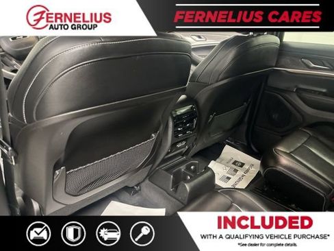 Used 2024 Jeep Grand Cherokee L Limited AWD/4WD image 32