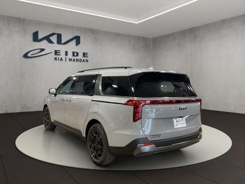 New 2027 Kia Carnival EX FWD image 11