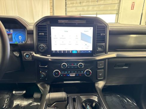 Certified 2025 Ford F150 Lariat w/ Equipment Group 501A Mid AWD/4WD image 18