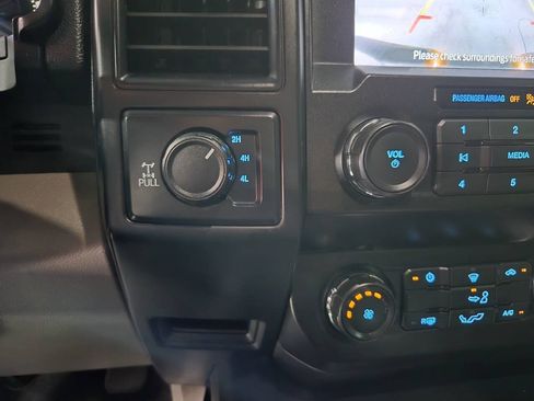 Used 2019 Ford F150 4x4 SuperCrew image 13