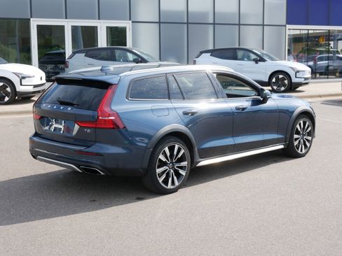 Used 2020 Volvo V60 T5 Cross Country w/ Protection Package Premier AWD/4WD image 7