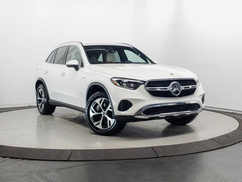 Used 2025 Mercedes-Benz GLC 350e 4MATIC image 1