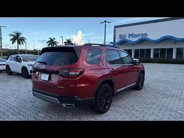 Certified 2025 Honda Pilot Touring image 14