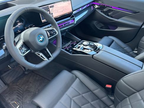 New 2026 BMW i5 eDrive40 w/ M Sport Package image 9