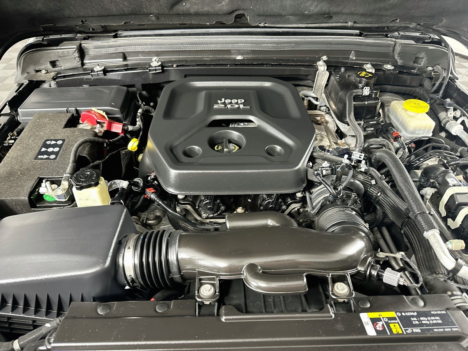 Used 2020 Jeep Wrangler Unlimited Sahara AWD/4WD image 28