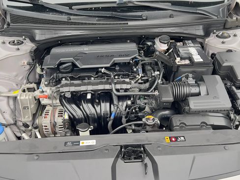 Used 2022 Hyundai Elantra SEL FWD image 35