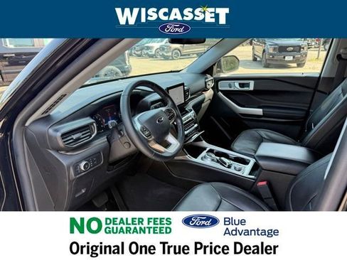Certified 2022 Ford Explorer Limited w/ Equipment Group 301A image 6