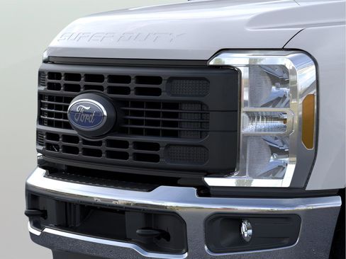 New 2026 Ford F350 XL w/ XL Chrome Package AWD/4WD image 17