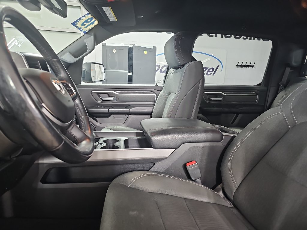 Used 2019 RAM 1500 Big Horn AWD/4WD image 18
