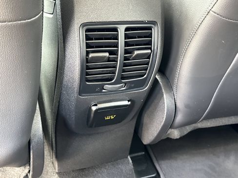Used 2019 Ford Escape Titanium AWD/4WD image 11