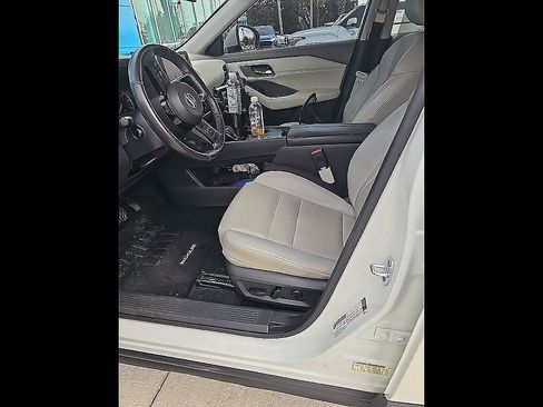 Used 2021 Nissan Rogue SV w/ Premium Package FWD image 71