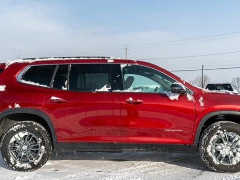 Used 2025 GMC Acadia Elevation w/ LPO, Floor Liner Package image 5