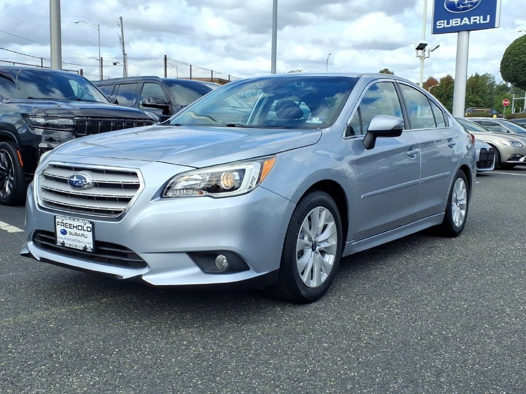 Used 2017 Subaru Legacy 2.5i Premium AWD/4WD image 3