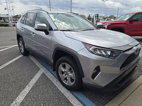 Used 2021 Toyota RAV4 XLE w/ Convenience Package AWD/4WD image 2