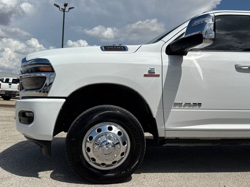 Used 2026 RAM 3500 Laramie AWD/4WD image 5