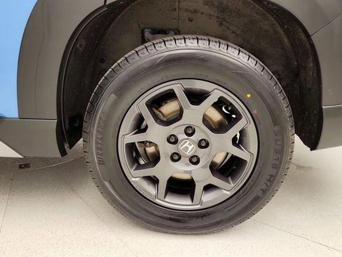 Used 2023 Honda Pilot TrailSport image 9