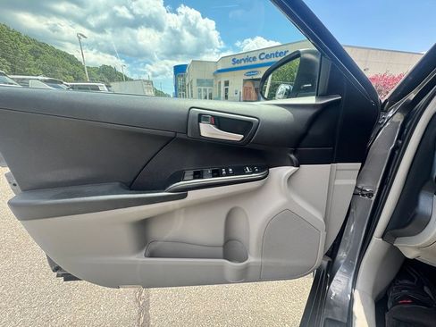 Used 2012 Toyota Camry LE FWD image 22
