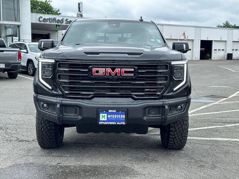 New 2026 GMC Sierra 1500 AT4X w/ LPO, Black Badging Package AWD/4WD image 9