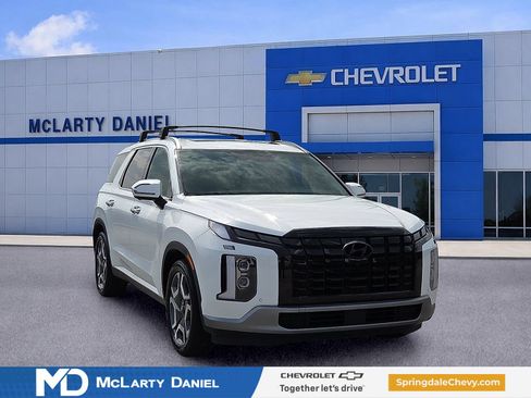 Used 2023 Hyundai Palisade SEL w/ Premium Package FWD image 1