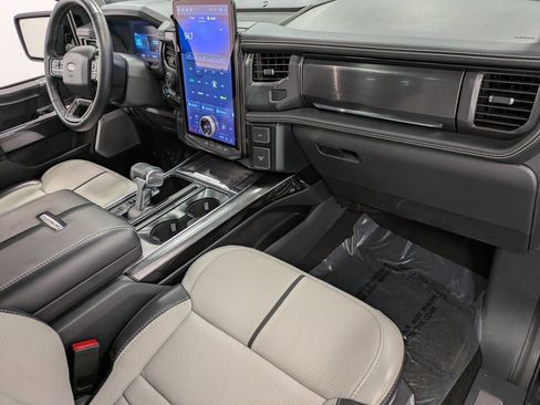 Used 2025 Ford F150 Lightning Platinum image 29