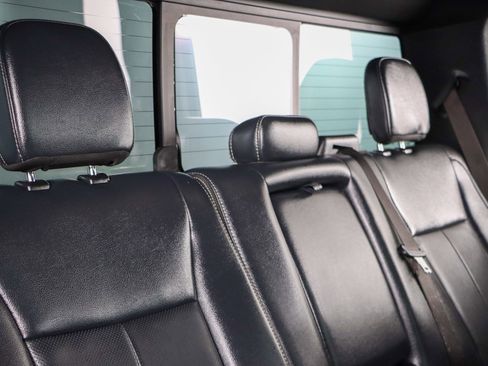 Used 2022 Ford F250 Lariat w/ Black Appearance Package image 29