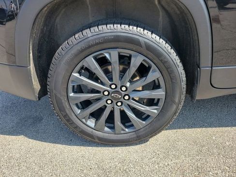 Used 2023 Chevrolet Traverse RS FWD image 6
