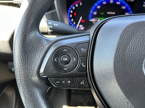 Used 2022 Toyota Corolla LE FWD image 25