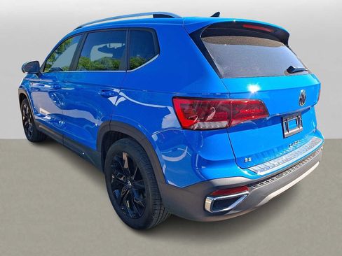 Used 2023 Volkswagen Taos SE AWD/4WD image 4