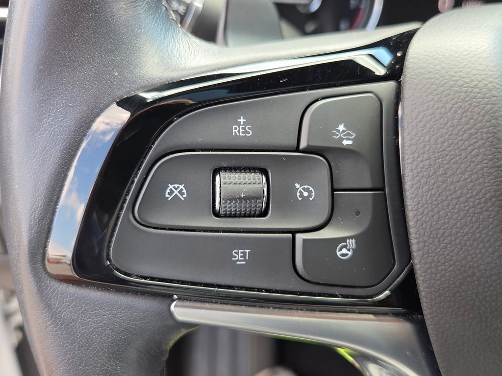 Certified 2023 Buick Enclave Essence w/ Experience Buick Package FWD image 24