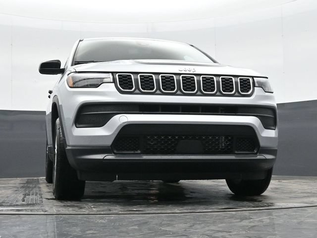 Used 2025 Jeep Compass Sport w/ Mopar Graphics Package AWD/4WD image 42
