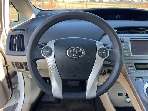 Used 2014 Toyota Prius Two image 16