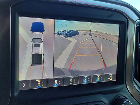 Used 2019 Chevrolet Silverado 1500 High Country w/ Technology Package image 18