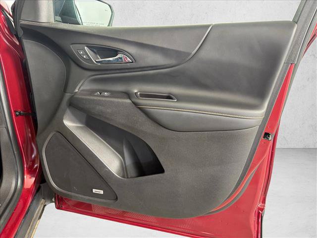 Used 2018 Chevrolet Equinox Premier FWD image 16