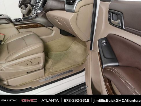 Used 2016 Chevrolet Suburban LT RWD image 26