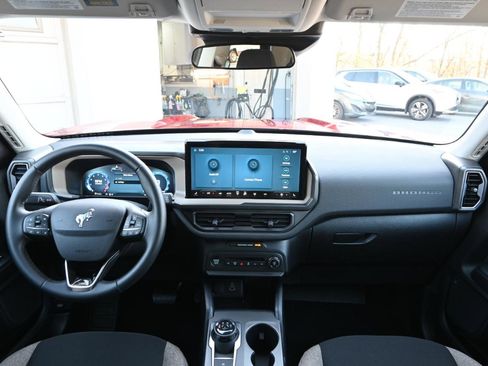 Used 2025 Ford Bronco Sport Big Bend w/ Convenience Package image 2