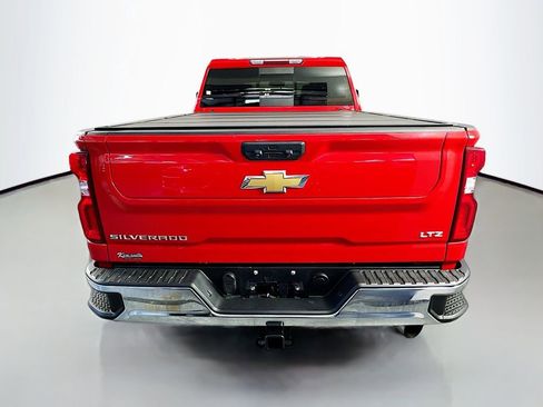 Used 2022 Chevrolet Silverado 2500 LTZ w/ LTZ Convenience Package AWD/4WD image 6