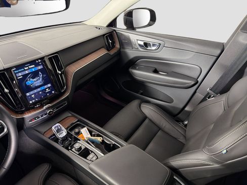 Certified 2023 Volvo XC60 B5 Ultimate image 25