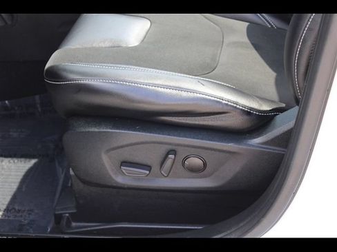 Used 2020 Ford Edge ST w/ Equipment Group 401A AWD/4WD image 18
