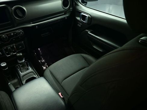 Used 2023 Jeep Wrangler Sport S image 45