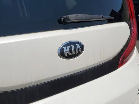 Used 2020 Kia Soul S FWD image 28