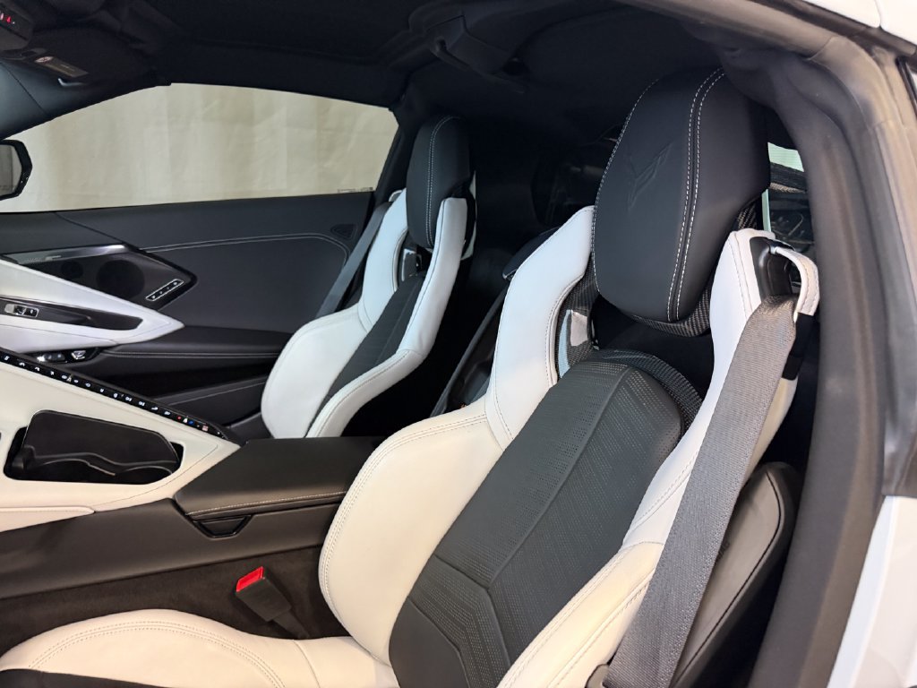 Used 2024 Chevrolet Corvette Stingray Preferred Cpe w/ Z51 Performance Package RWD image 23