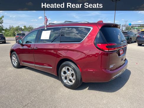 Used 2021 Chrysler Pacifica Limited w/ Premium & Safety Sphere Group AWD/4WD image 3