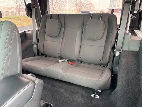 Used 2023 Jeep Wrangler Sport AWD/4WD image 21