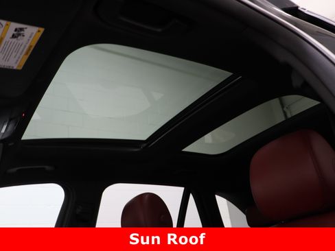 Used 2021 Mercedes-Benz GLC 300 image 27