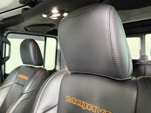 Used 2021 Jeep Gladiator Mojave image 13