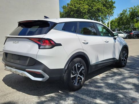 Certified 2024 Kia Sportage EX FWD image 8