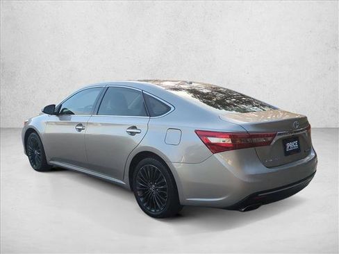 Used 2018 Toyota Avalon Touring image 8