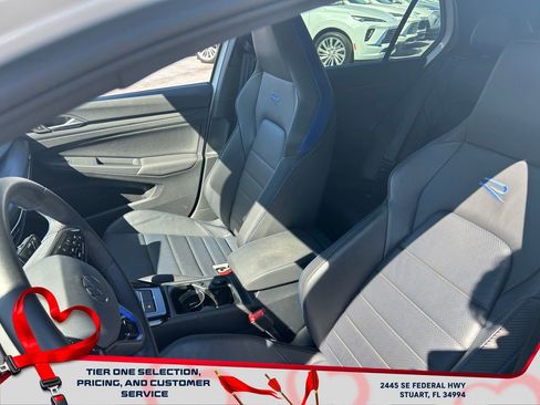 Used 2024 Volkswagen Golf R image 14