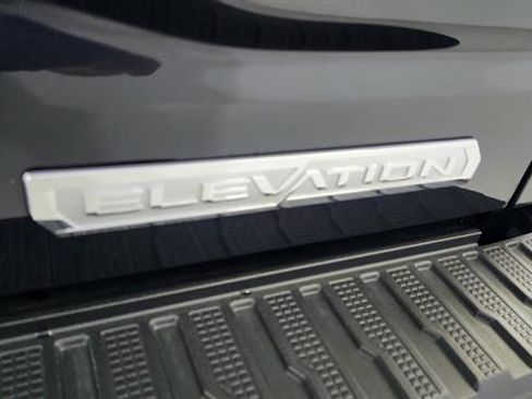 Used 2025 GMC Sierra 1500 Elevation image 33