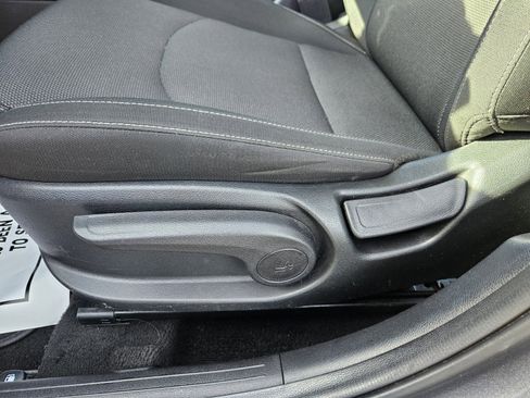 Used 2023 Kia Forte LXS image 10